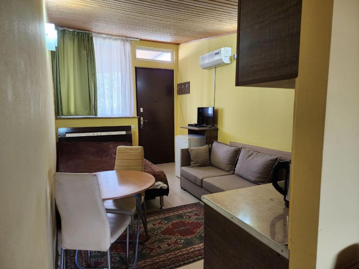 Apart-Hotel Gala In The Center Of Tbilisi ภายนอก รูปภาพ