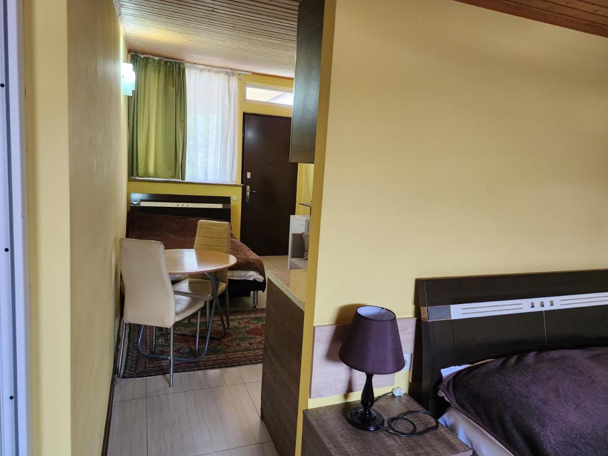 Apart-Hotel Gala In The Center Of Tbilisi ภายนอก รูปภาพ